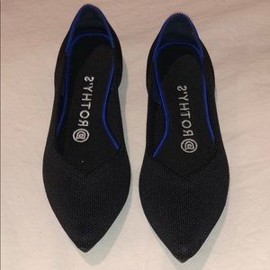 Size 7 Rothy’s Point Flat